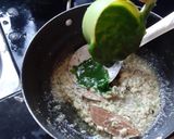 A picture of step 9 of Stuffed peanut chickpeas koftas in Spinach Curry.