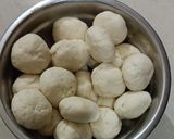 লুচি (luchi recipe in Bengali) রেসিপির ধাপ 2 ছবি