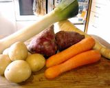A picture of step 1 of Heathers Vegetable Soup.