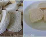 Foto del paso 1 de la receta: Torrijas de vino y miel