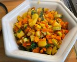 Une image de l'étape 15 de Trio de légumes sautés à l’ail, oignon et persil.