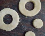 चॉकलेटी डोनेट(Chocolati Doughnut recipe in hindi) रेसिपी चरण 3 फोटो