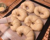 Hình bước làm 5 của món 💚 Bánh Mì Ngọt Con Cua (Cỡ Lớn) Nhân Sô Cô La 🥐