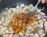 A picture of step 6 of Chicken Cheese Fajita Sandwich.