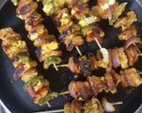 A picture of step 1 of Paneer tikka with gravy.
