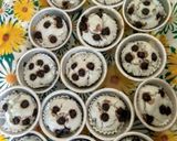Foto langkah ke 4 dari resep Bolu kukus bunga telang, hias cocochip.