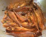 A picture of step 4 of Radish in Fish Curry (semi dry).