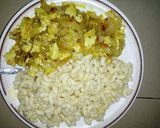 A picture of step 4 of Macroni wid egg sauce.