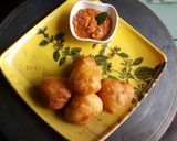 A picture of step 3 of Mysore Bonda.