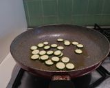 Foto del passaggio 1 della ricetta Bulgur con zucchine e tonno
