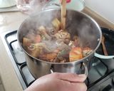 Foto del paso 3 de la receta: Estofado hambriento de pollo y carne