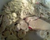 A picture of step 4 of honey mustard chicken pasta.