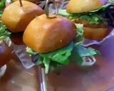 A picture of step 16 of Hong Kong burger.