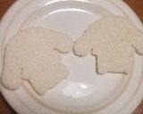 A picture of step 2 of Cinnamon Sandwich Bento (Charaben).