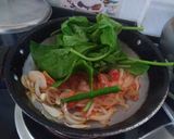 A picture of step 2 of Hariyali paneer.