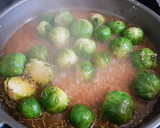 Foto del paso 2 de la receta: Coles de Bruselas al ajillo picantonas