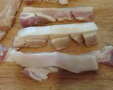 A picture of step 2 of Pork crackling. (Chicharon de puerco).