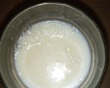 A picture of step 2 of 3 colour Jame shiri drink.