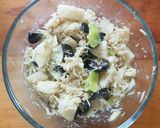 Foto del paso 2 de la receta: Ensalada de pollo con palmitos y aceitunas