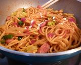 A picture of step 3 of Napolitan-style Yakisoba Noodles.