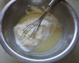 A picture of step 5 of Melon Mousse.