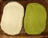 A picture of step 5 of Spiral Green Tea Roll Bread.