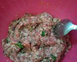 Foto del paso 3 de la receta: Albondiguitas en salsa de tomates, pimientos y lentejas