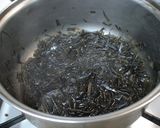 A picture of step 3 of Simmered Sesame Konbu.