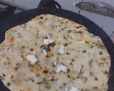 A picture of step 4 of Rice flour roti with green garlic.