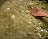 A picture of step 1 of Nopales con huevo (cactus and scrambled eggs).