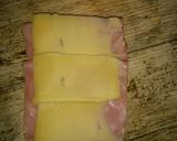 A picture of step 2 of Ham/Bacon Sandwich.
