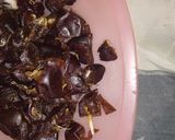 A picture of step 1 of Dates protein shake.
