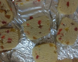 டூட்டி ப்ரூட்டி  கஸ்டர்ட் பிஸ்கட் (Tooti frooti custard biscuit recipe in tamil) ரெசிபி ஸ்டேப் 4 புகைப்படம்