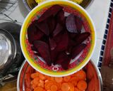 Foto langkah ke 2 dari resep Sup Buah Bit.