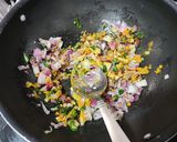 A picture of step 2 of Bread Upma.