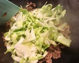 Hình bước làm 3 của món Lá Bông Cải Trắng (Súp Lơ) Xào Bò Bằm