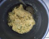 A picture of step 4 of Fried Potato Cakes (Perkedel).