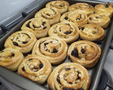 Foto del paso 5 de la receta: Rolls de manzana, pasas de uva y canela 💜💚🧡
