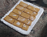 Foto del paso 4 de la receta: Tarta de galletas, chocolate y natillas