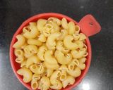 A picture of step 2 of Crispy macaroni bhel.