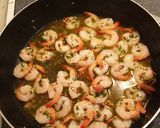 Foto del paso 3 de la receta: Spaghetti con camarones y perejil