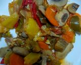 Foto del paso 4 de la receta: Champiñones con verduras 🍄🍅🧅🌶️🫑🧄🍆🥕