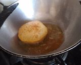 A picture of step 3 of Aloo puri.