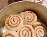 A picture of step 6 of Cinnamon rolls.