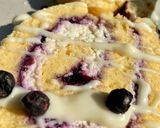 Áfonyás-túrós piskótatekercs mindenmentesen recept fázis 6 fotója