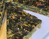 Foto del paso 3 de la receta: Triángulos de acelga para frizar, para vianda, para compartir 🥬ajustable y con opciones
