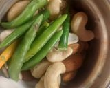 A picture of step 1 of Makhmali White Gravy Chicken.