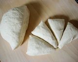 A picture of step 6 of Simit: Turkish Bread Rings Coated with Sesame Seeds.
