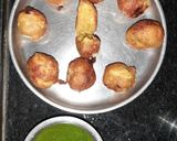 A picture of step 3 of Potato bread fritters.