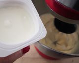 Une image de l'étape 2 de Muffins yaourt pommes.